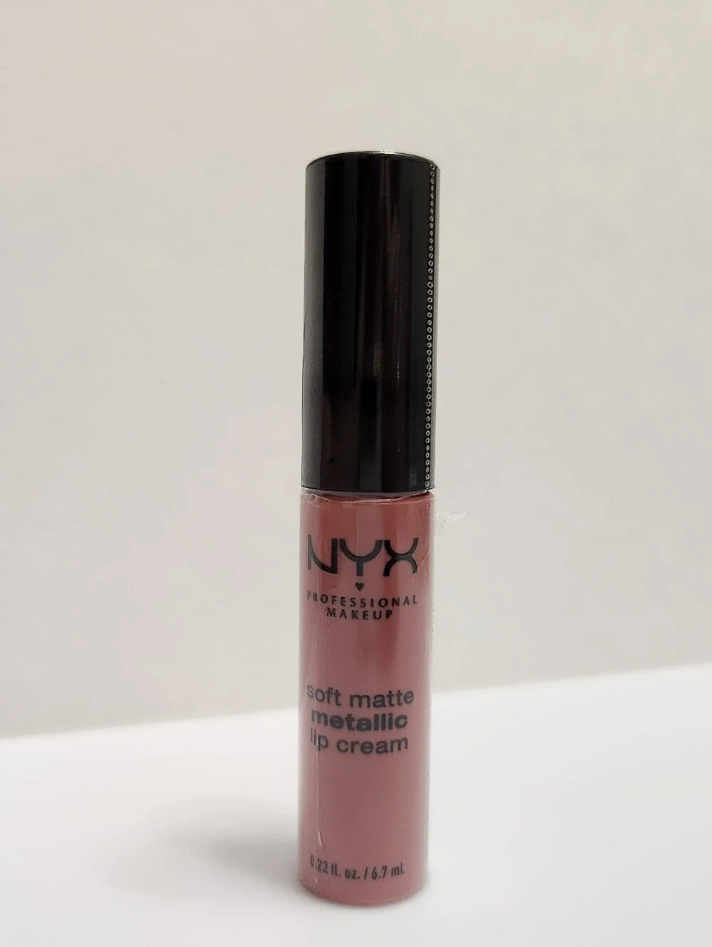 #Milan NYX Professional Makeup Soft Matte Metallic Lip Cream